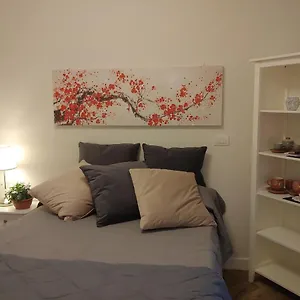 Bed & Breakfast Tiny