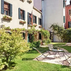 Casa Rezzonico 2* Venice