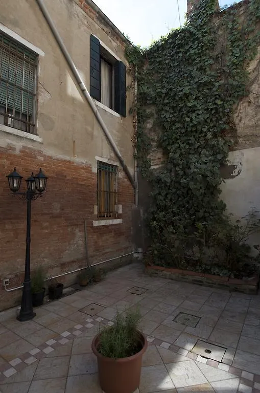 Al Portico Guest House Venedig